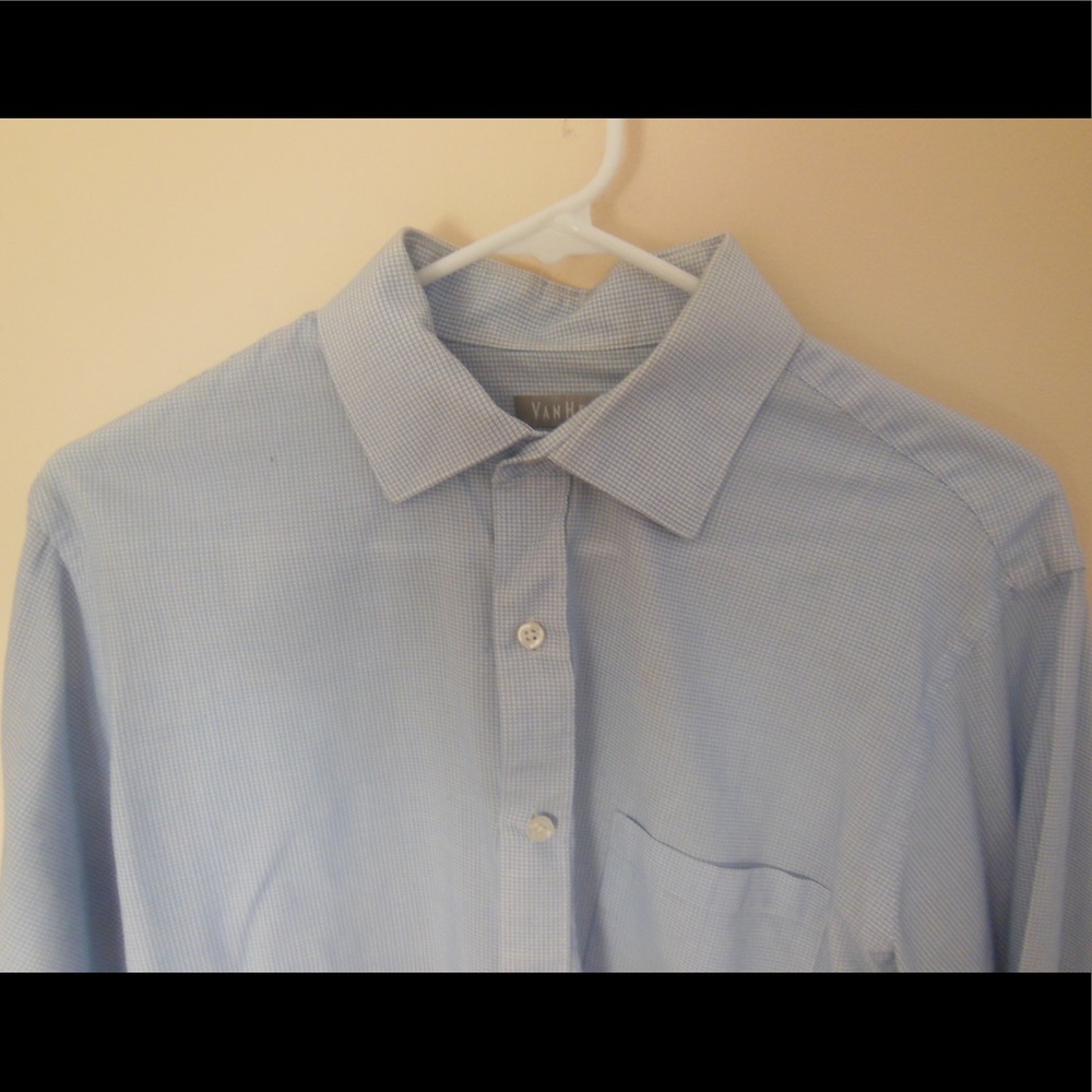 Men’s VanHeusen blue dress shirt